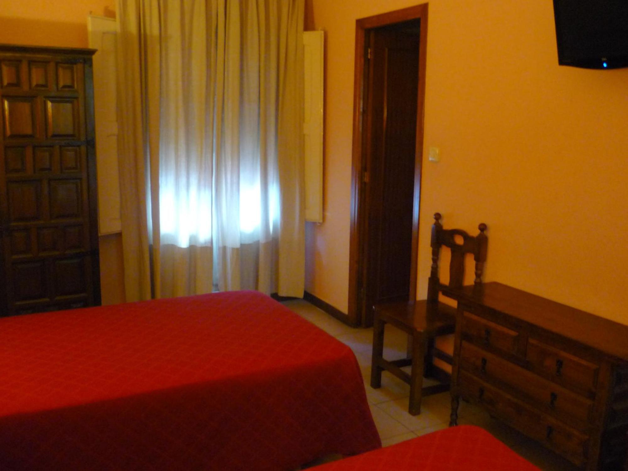 Hostal El Centro Уеска Номер фото
